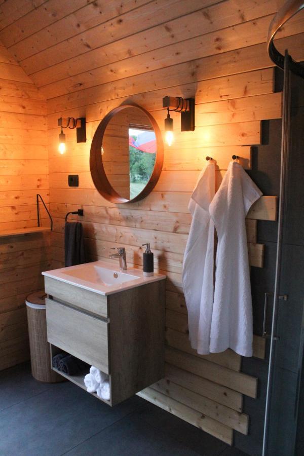 Отель Hiska-Glamping Айдовшчина Экстерьер фото